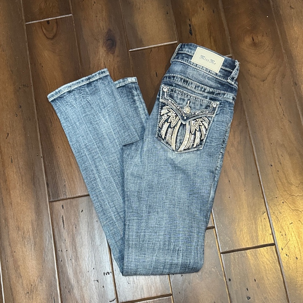 Miss Me Women's Light Blue straight leg Jeans